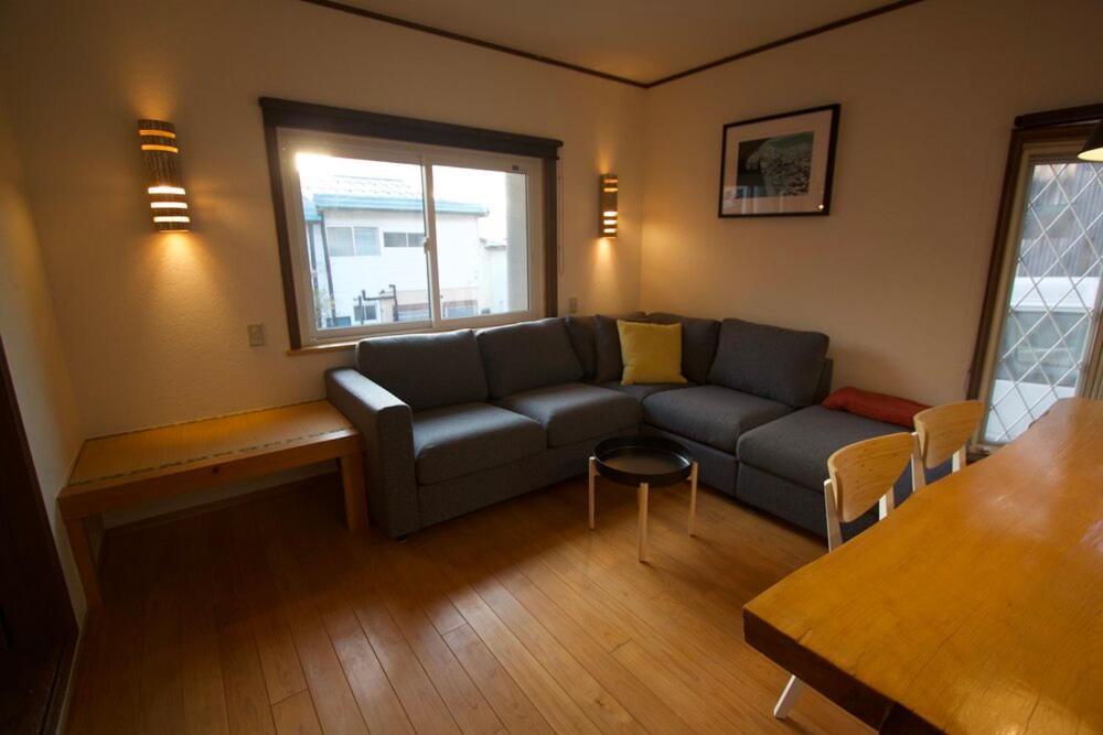 Akari House Swiss Bakery Lägenhet Nozawaonsen Exteriör bild